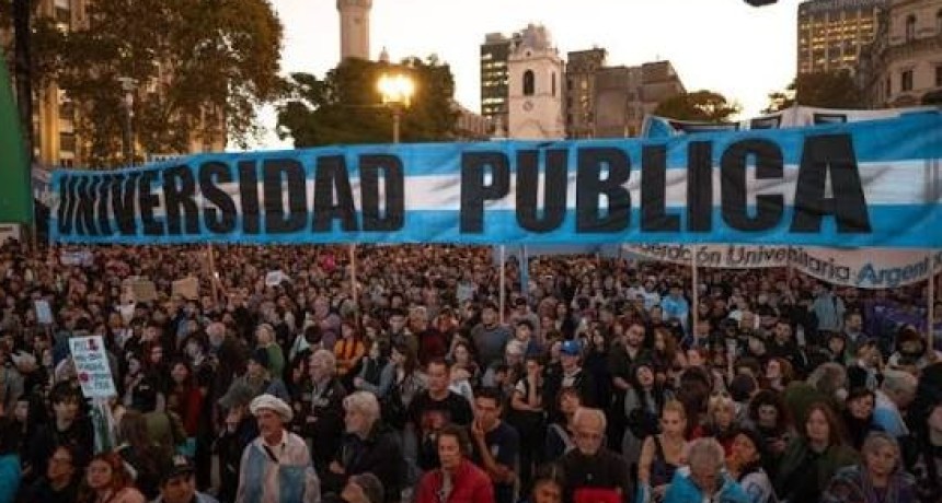 La Justicia intim&oacute; al Gobierno a actualizar salarios y becas universitarias en cinco d&iacute;as