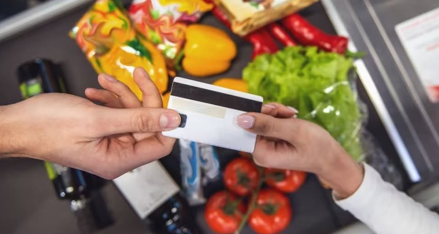 Morosidad en alza: el endeudamiento no afloja y las tarjetas de cr&eacute;dito concentran la mayor presi&oacute;n
