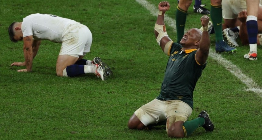 Sudáfrica le arrebató el triunfo a Inglaterra en el cierre del partido y jugará ante Nueva Zelanda la final del Mundial de rugby