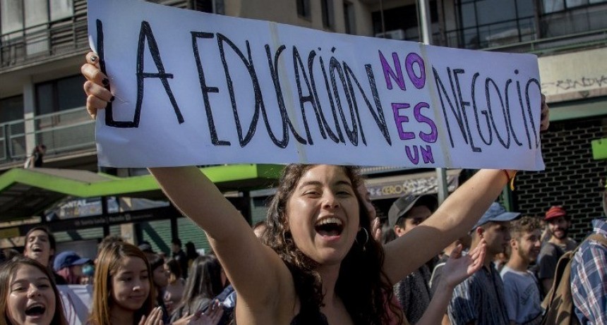 Voucher,no. Educación como derecho, sí.
