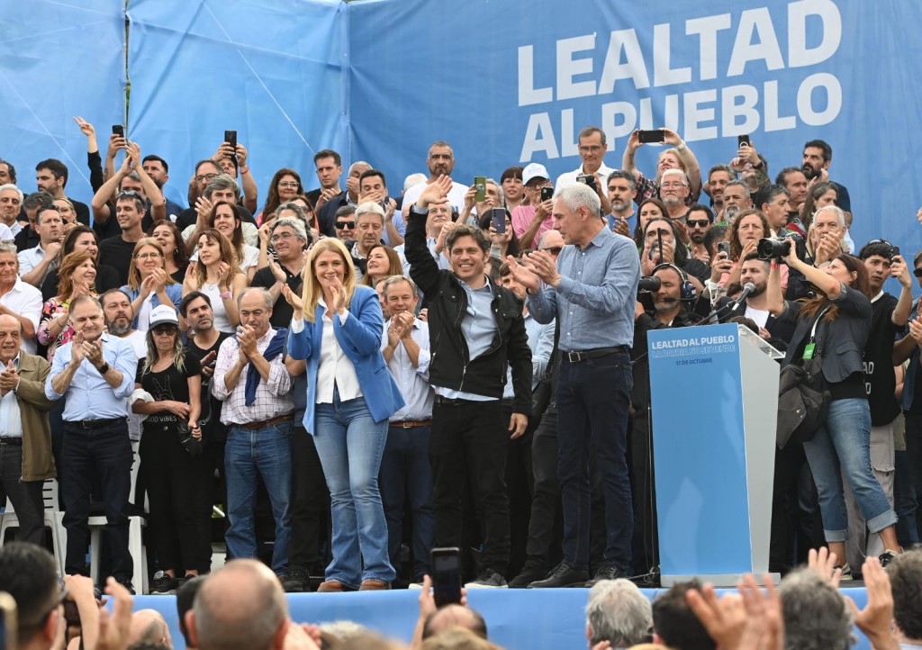 Desde el KM 0 del peronismo, Kicillof reclamó unidad: 