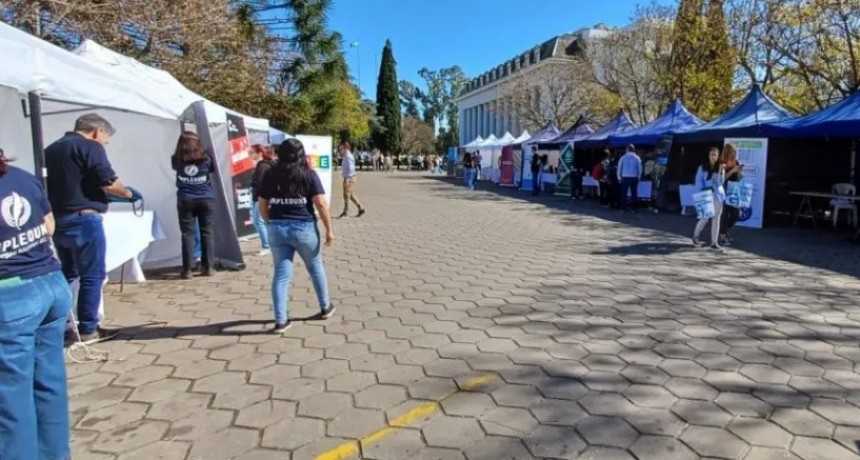 La UNS celebra las Novenas Jornadas de Empleo con récord de participación empresarial