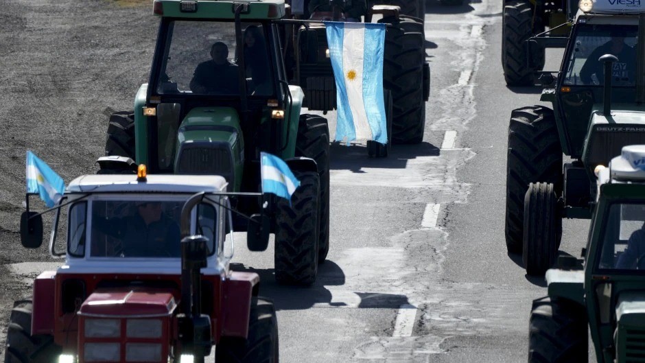 En el campo convocan a tractorazos contra Milei: 