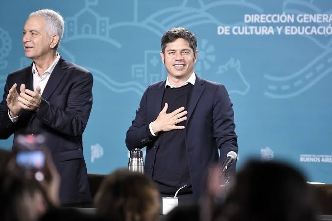 KICILLOF CARG&Oacute; CONTRA MILEI Y DEFENDI&Oacute; LA ESCUELA P&Uacute;BLICA: &ldquo;NO VAMOS A MEJORAR LA EDUCACI&Oacute;N CON RECETAS IMPORTADAS&rdquo;