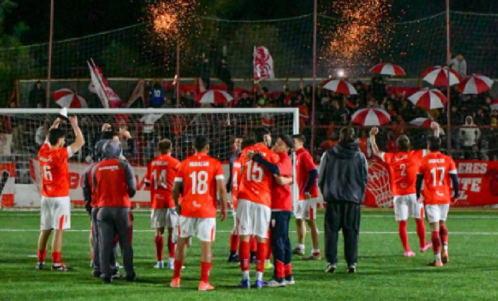 Hurac&aacute;n gan&oacute; y se meti&oacute; en la tercera ronda del Regional Amateur