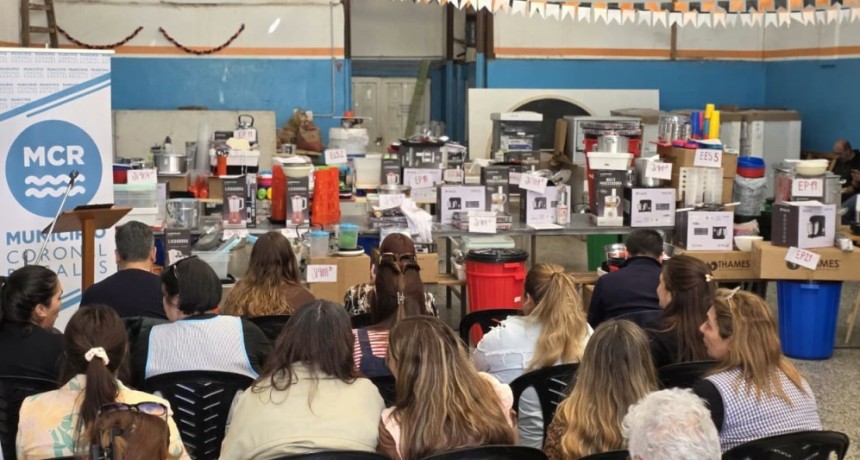 Se entreg&oacute; equipamiento a 34 instituciones educativas del distrito