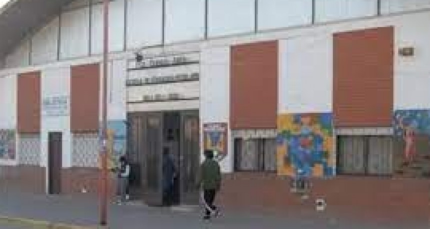 Denunciaron a un preceptor por agredir alumnos en su primer día de trabajo.