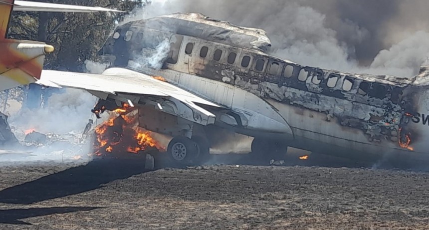 El incendio en Espora afectó a dos aviones en desuso