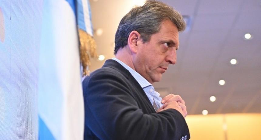 Massa gira 230 mil millones a las provincias para aguinaldos y le deja un billón en caja a Milei