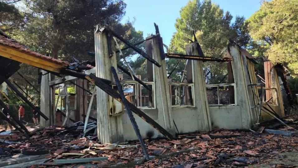 Un incendio destruyó la capilla de Pehuen Co