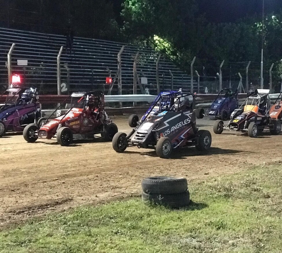 Pilotos rosaleños dijeron presente en la apertura del Campeonato Estival de Midget 2025/26