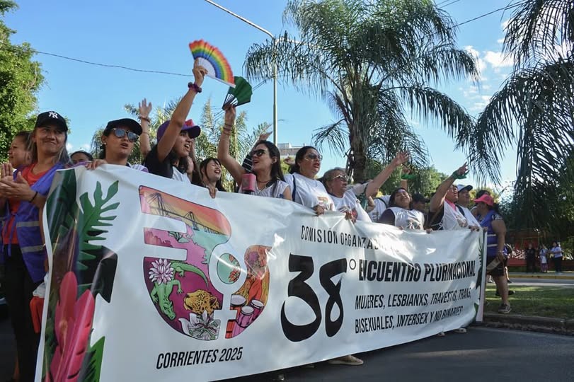 La marea feminista tronó fuerte en Corrientes