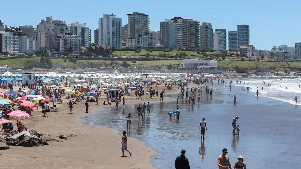 Cuáles fueron los destinos más elegidos y cuánto gastaron los argentinos durante el fin de semana largo