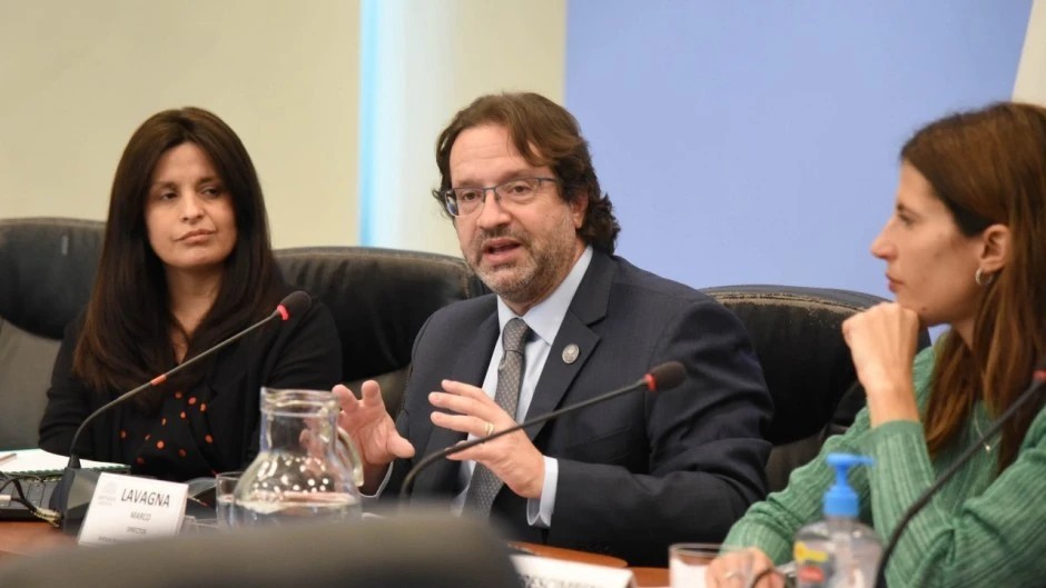 Detectan que Lavagna tocó seis meses de la serie de datos para que no dé recesión y tuvo que dar explicaciones