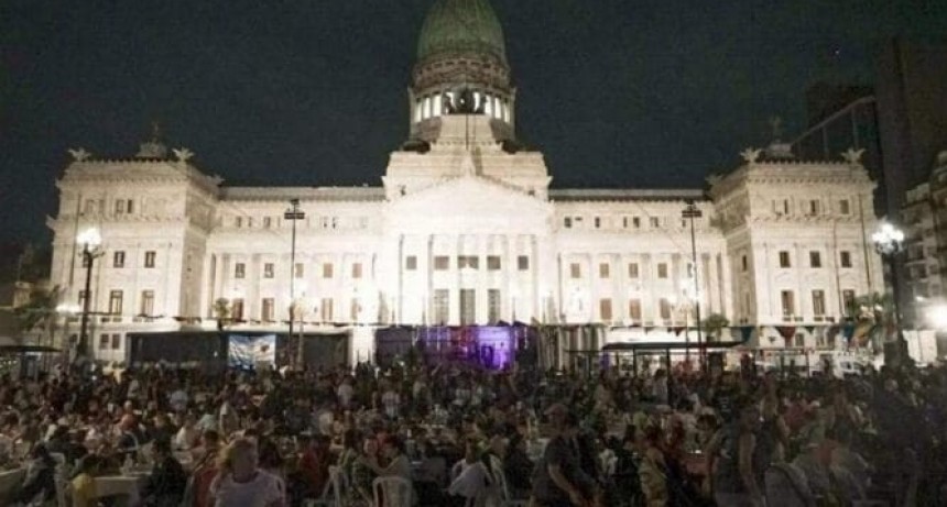 NINGUNA FAMILIA SIN NAVIDAD O LA ESENCIA ARGENTINA¨