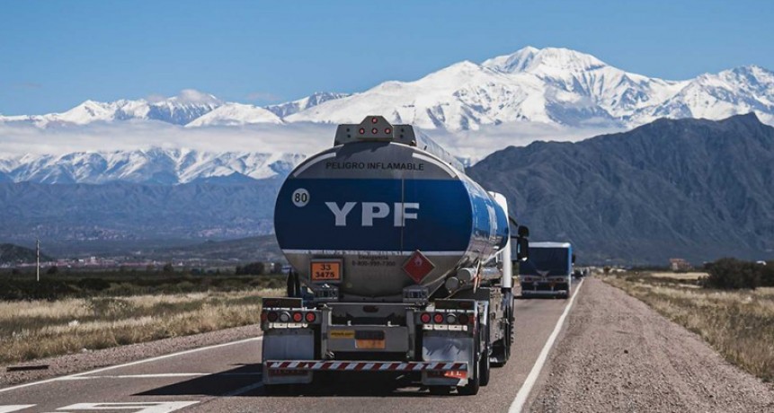 Milei pide permiso al Congreso para privatizar todo: YPF, los trenes, las centrales atómicas, Aysa, Arsat, Aerolíneas y el Banco Nación