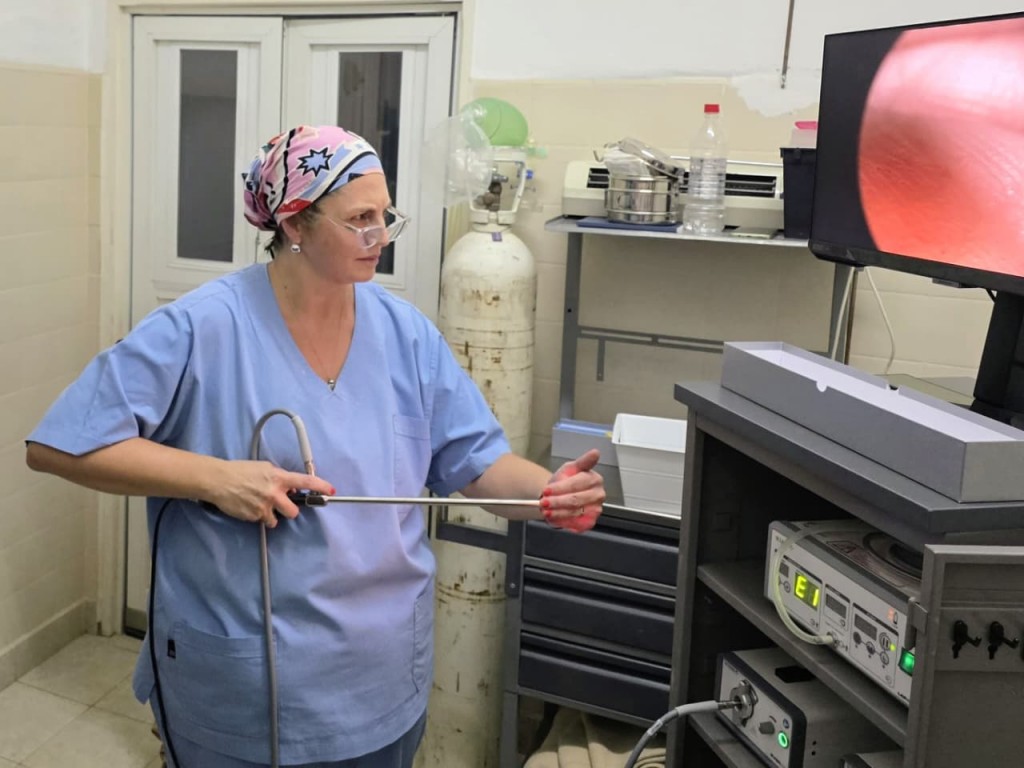 El Hospital Eva Perón suma una torre laparoscópica de última generación gracias a una donación de Puerto Rosales