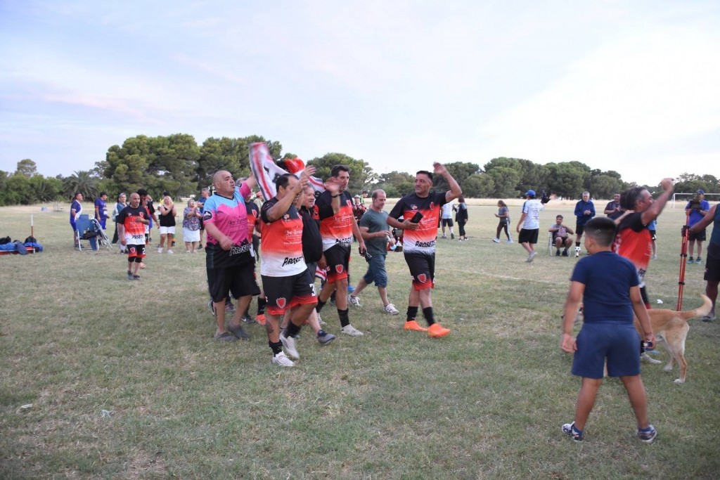 La Liga de Veteranos de Fútbol afirma que hay arbitrariedad en la decisión de la Armada: “Nos están echando sin darnos una prórroga”