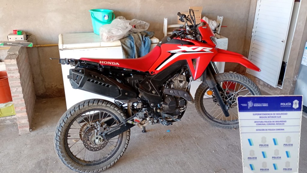 Secuestro de motocicleta involucrada en maniobras peligrosas en el espacio público