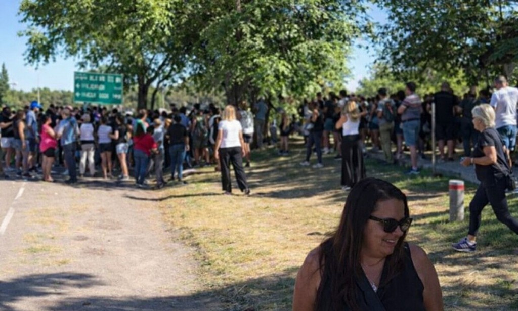 Vecinos de Médanos protestan por la falta de agua: 