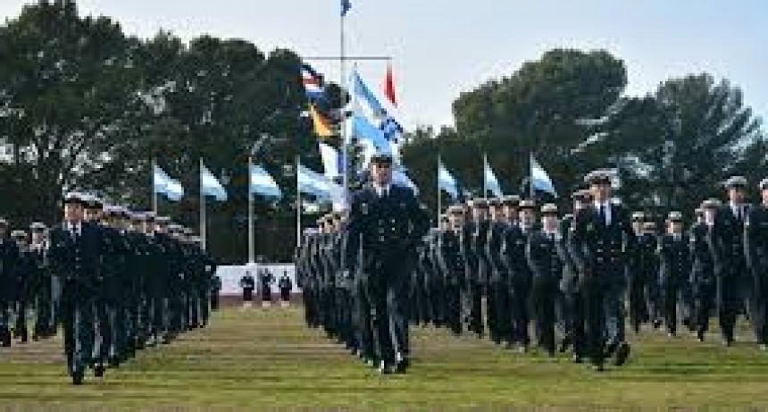 CEREMONIA DE EGRESO ASPIRANTES NAVALES PROMOCIÓN 127 Y 128