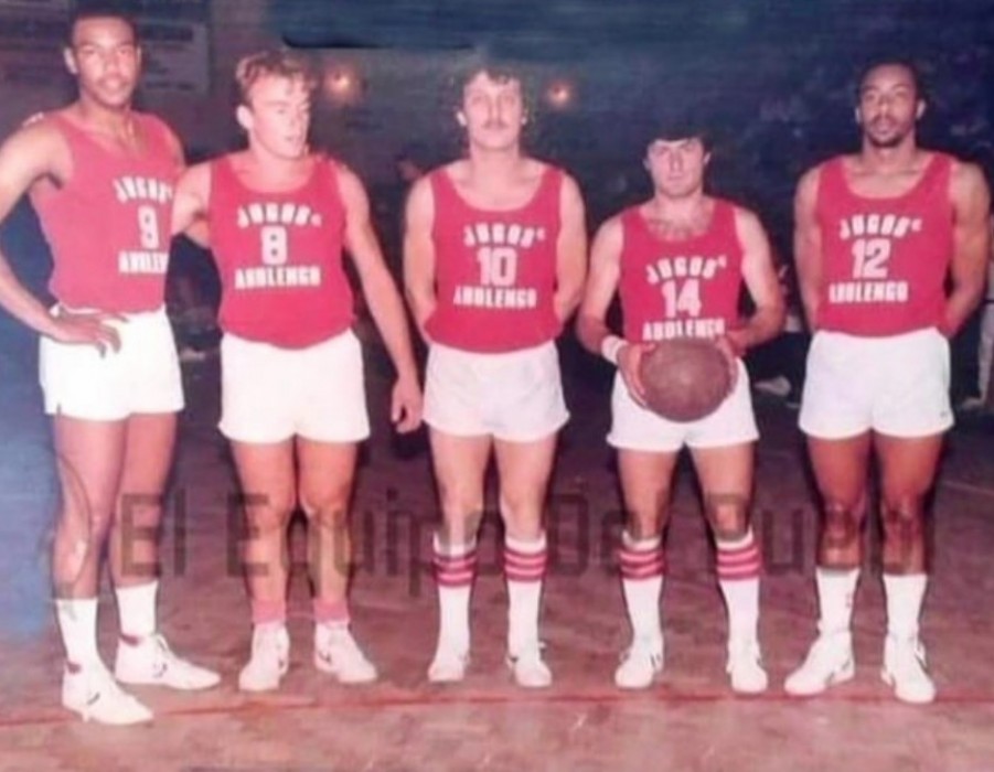 Sporting relanza su proyecto de básquet y vuelve a la ABB