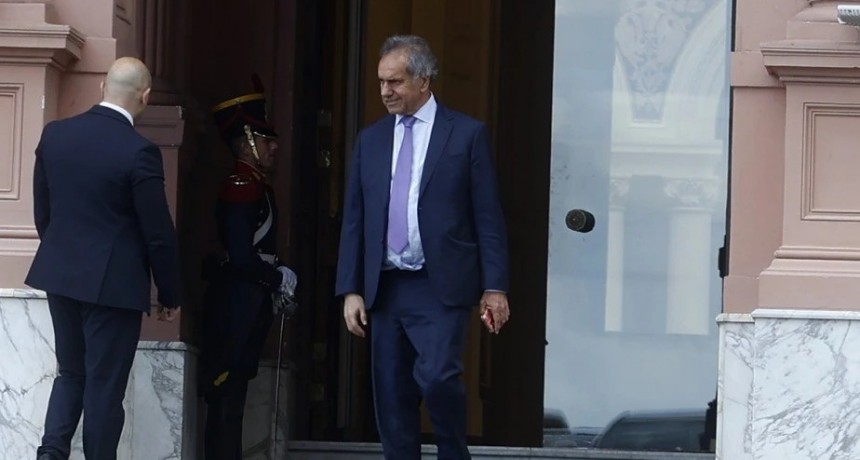 Lavagna escala la guerra con Scioli y publica datos lapidarios sobre el turismo